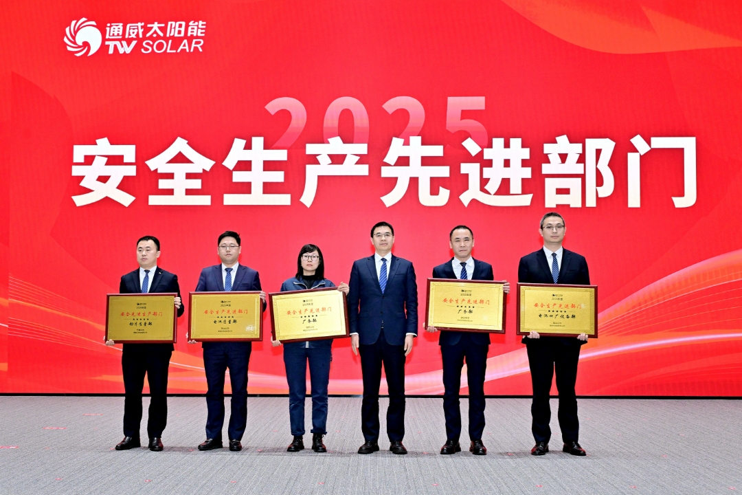 ab2719fff62ed80ade1edb5d4846ec70.jpg ab2719fff62ed80ade1edb5d4846ec70.jpg