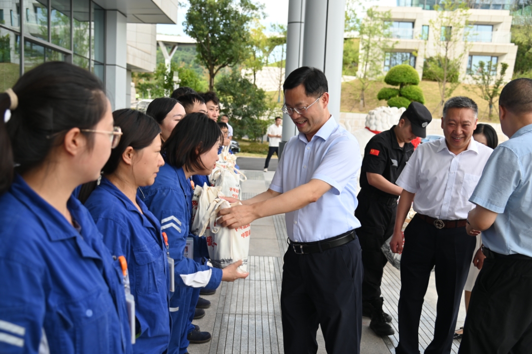 0c27fb8d19c5dd87cae02fe5a5cc0a98.jpg 0c27fb8d19c5dd87cae02fe5a5cc0a98.jpg