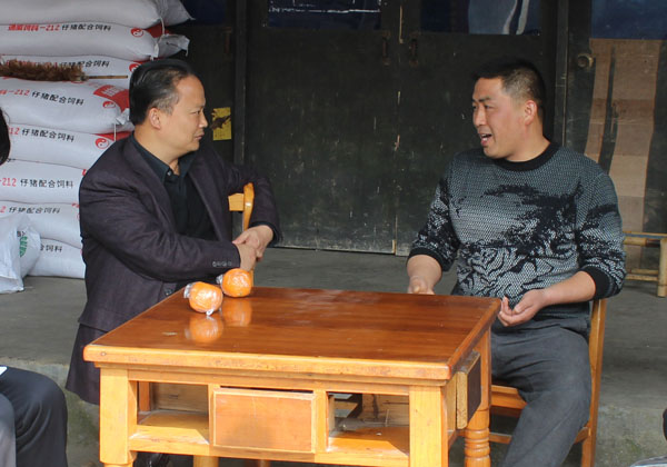 刘主席与乐鱼体育用户促膝而谈