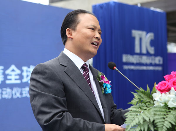 十一届全国政协常委、乐鱼体育集团董事局主席刘汉元发表讲话